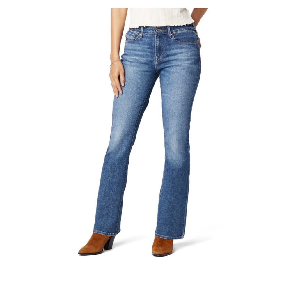MID-RISE BOOTCUT JEANS